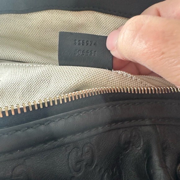 Authentic Gucci Black Sukey Convertible Boston Embossed Leather Shoulder Bag - Picture 11 of 16